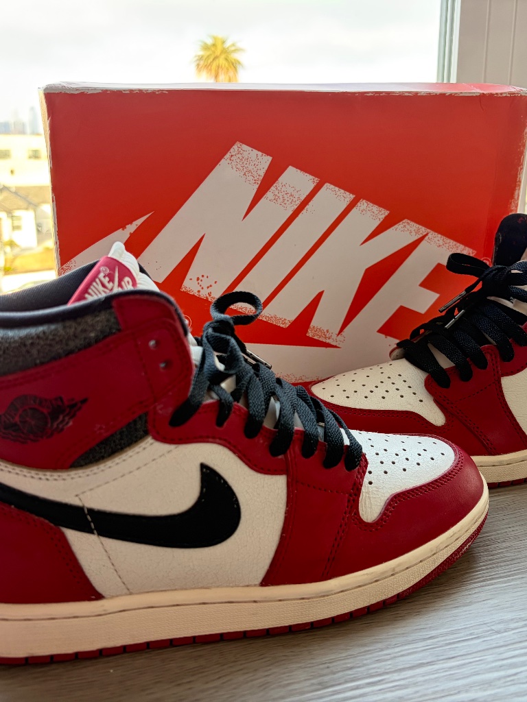 Air Jordan 1 Retro High Og “Lost & Found” Chicago Men’s Size 8